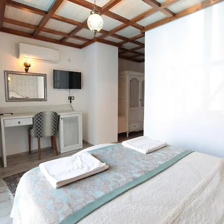 Celsus Boutique 3*